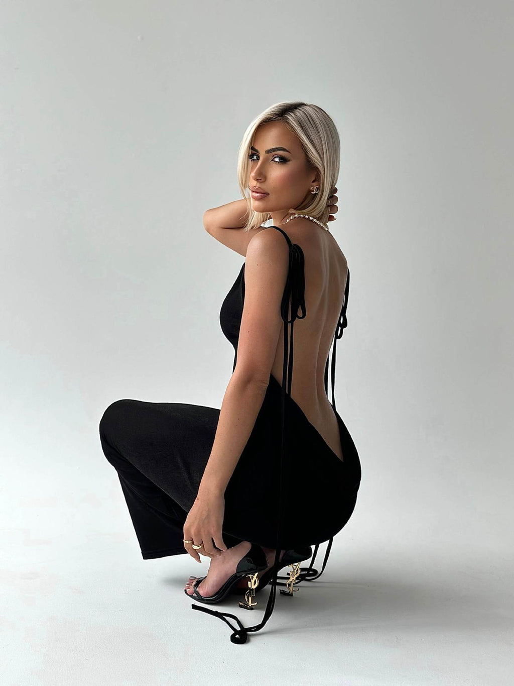 Sexy Slim Backless Dress Lace-up Summer Gown - Black, Blue, White & Pink - Available in Sizes S-XXL