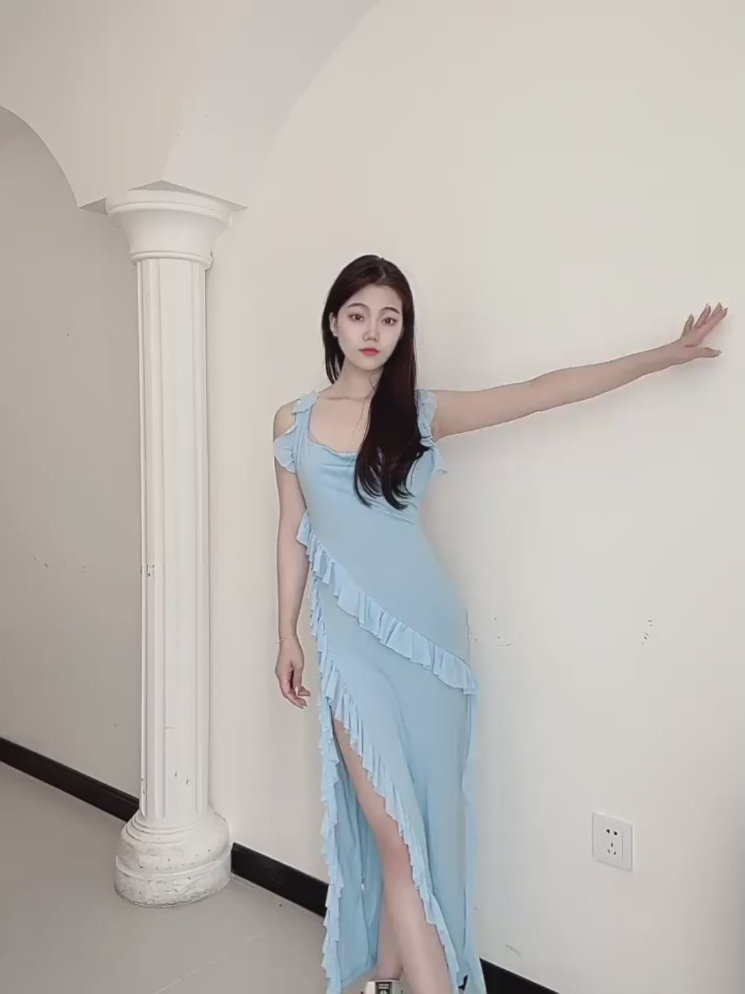 Women's Sexy Ruffle Thigh High Split Spaghetti Strap Backless Evening Dress – Square Neck Sleeveless Bodycon Long Party Dress for Club & Formal Events